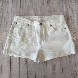 NWT American Eagle Stretch Women’s Shorts Size 10 White Denim Distressed $50